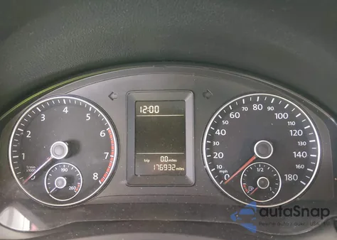 2010 Volkswagen Jetta Wolfsburg Edition from USA, damaged, VIN 3VWRJ7AJ0AM077788